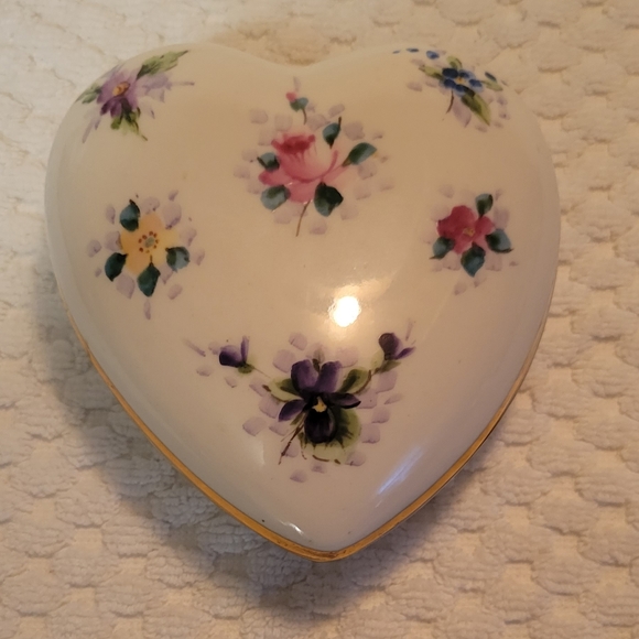 Heart shape trinket box - Picture 3 of 4